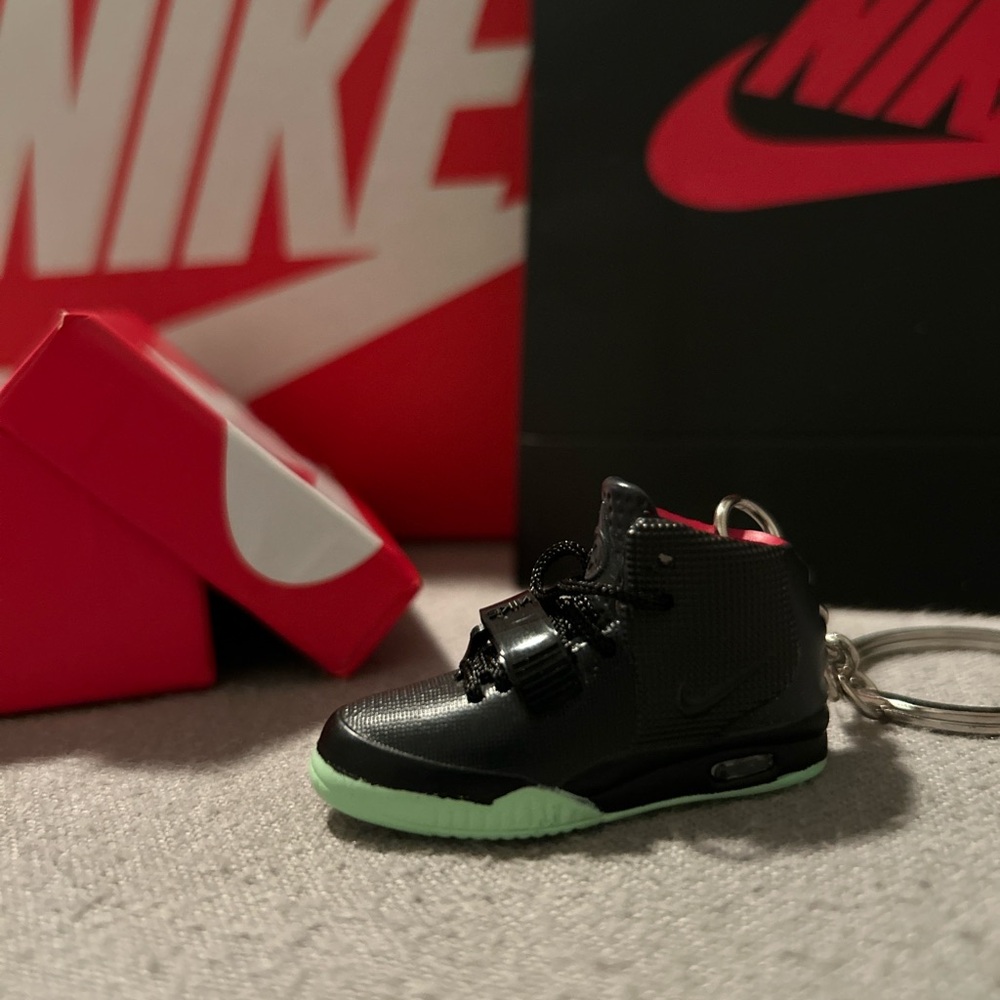 Nike Key Chains. Pricing is per every one Key chain, with nike box, nike bag.